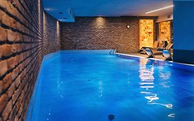 Hotel Almond Business&SPA